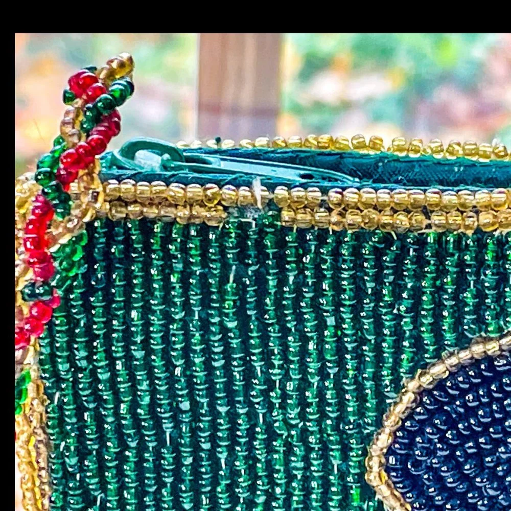 ⭐️HP⭐️C.MARIE▪️Bead & Satin Snowman Holiday Christmas Crossbody Handbag